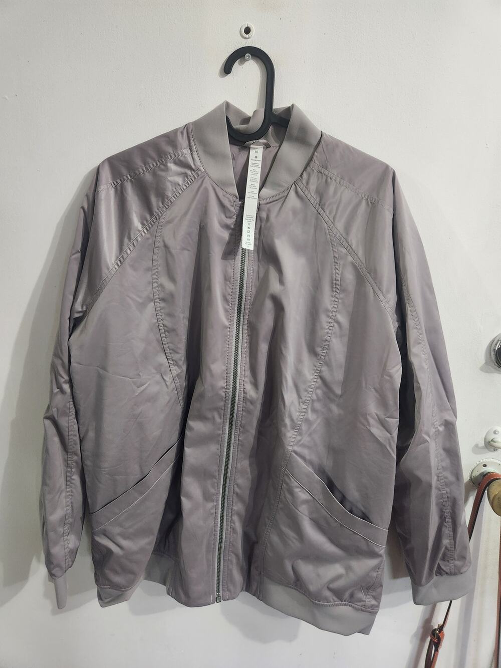 Lululemon trace back bomber jacket 10